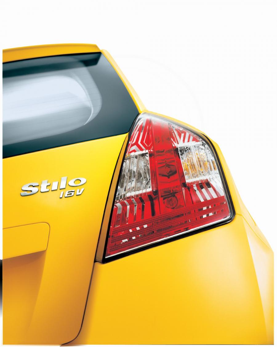  Fiat Stilo 2002 года  (фото 26 из 177)